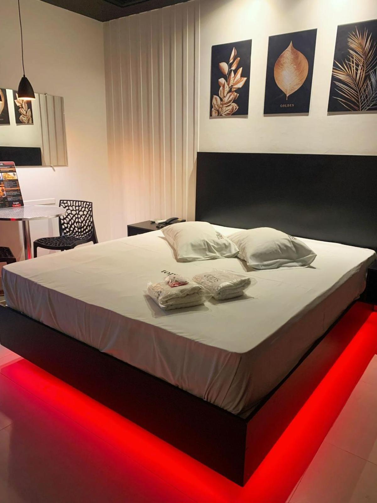 Top'S Motel (Adults Only) Жакареи Экстерьер фото